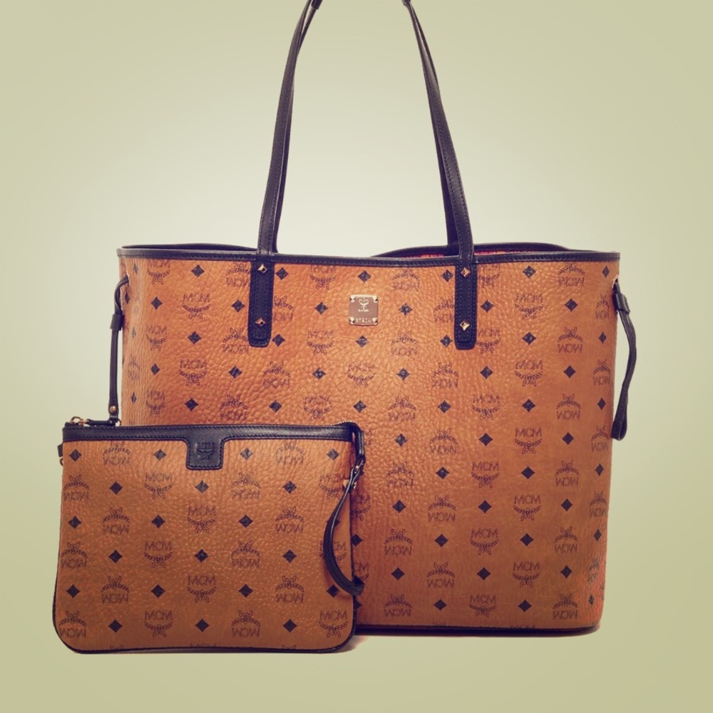 1 MCM REMOVABLE INTERIOR ZIP POUCH